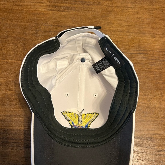 Nike Dri-Fit Swallowtail Butterfly Embroidered White Baseball Cap Hat NWOT - Picture 5 of 6